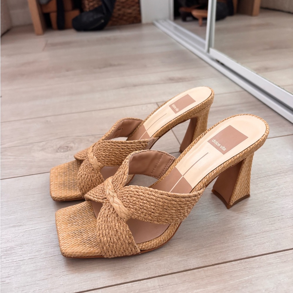 Stylish Tan Heeled Sandals